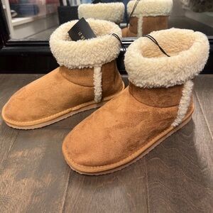 Winter Boots faux fur Brown Cream color